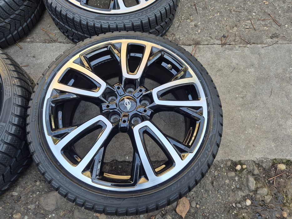 Jante originale Mini Cooper JCW + anvelope Pirelli Runflat 205 40 18