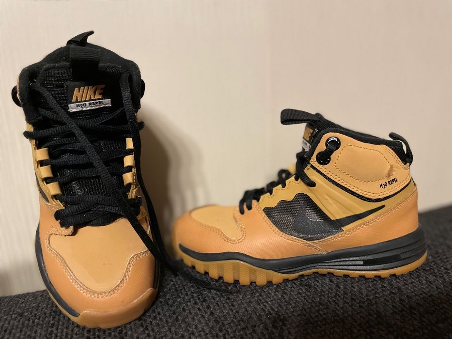 Nike детски боти