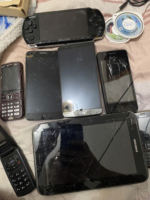 Телефоны на запчасти