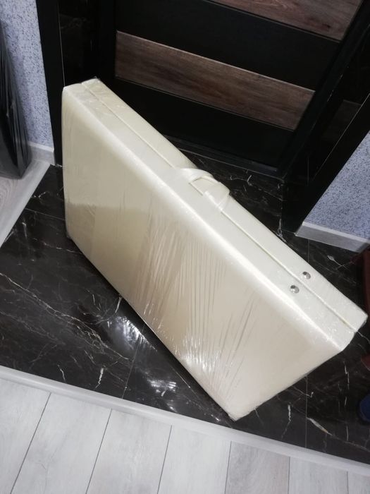 Продам Новые кушетки