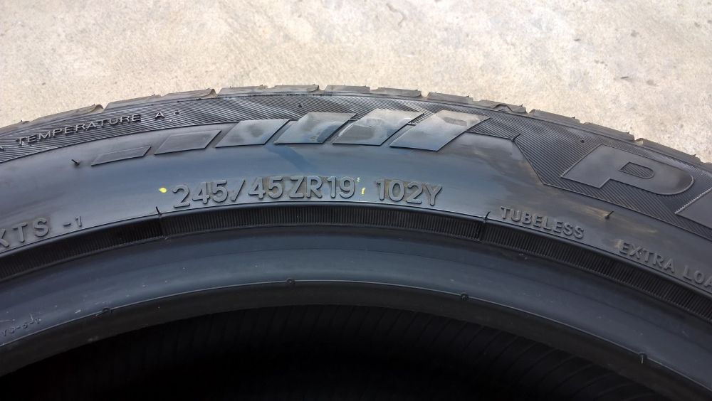 O anvelopa de vara 245 45 19 toyo proxes sport profil 7,5 mm