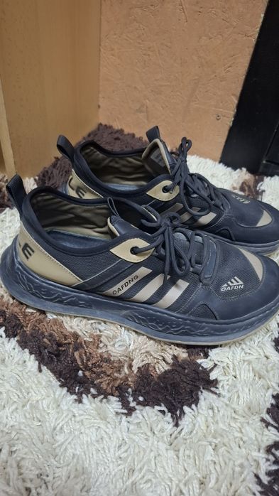 Продам кроссовки 43р 44 р