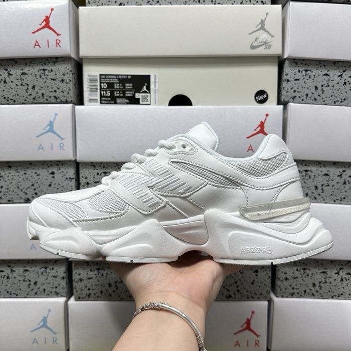 New Balance 9060 Triple White U9060NRJ