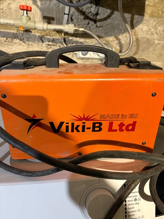 Електрожен 180А,работна лампа,компресор 50л почти нов с гаранция