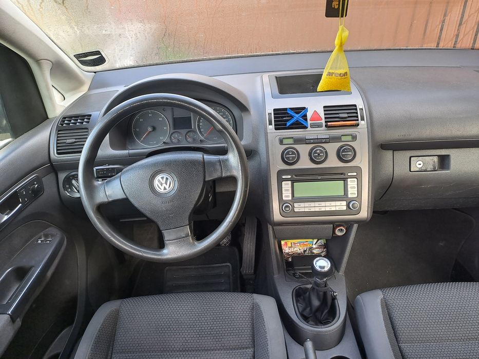 VOLKSWAGEN Touran 2008 — imagine 9