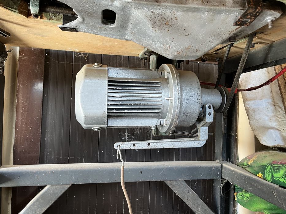 Машина для шитья