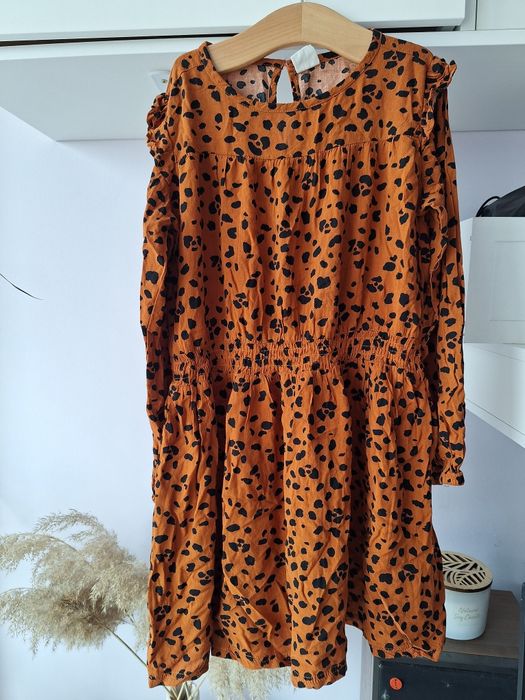 Лот детски рокли 134