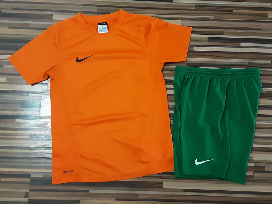 ( L 147-158) NIKE сет 2 части