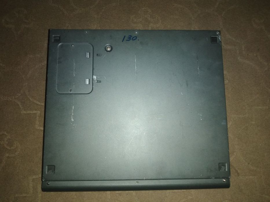 Behrenger pult sotiladi