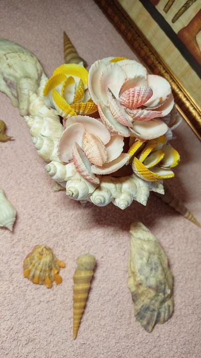 Ваза сувенир из ракушек моря.