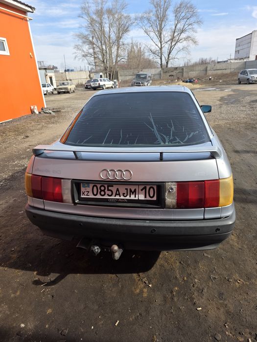 Продам Ауди 80 б3