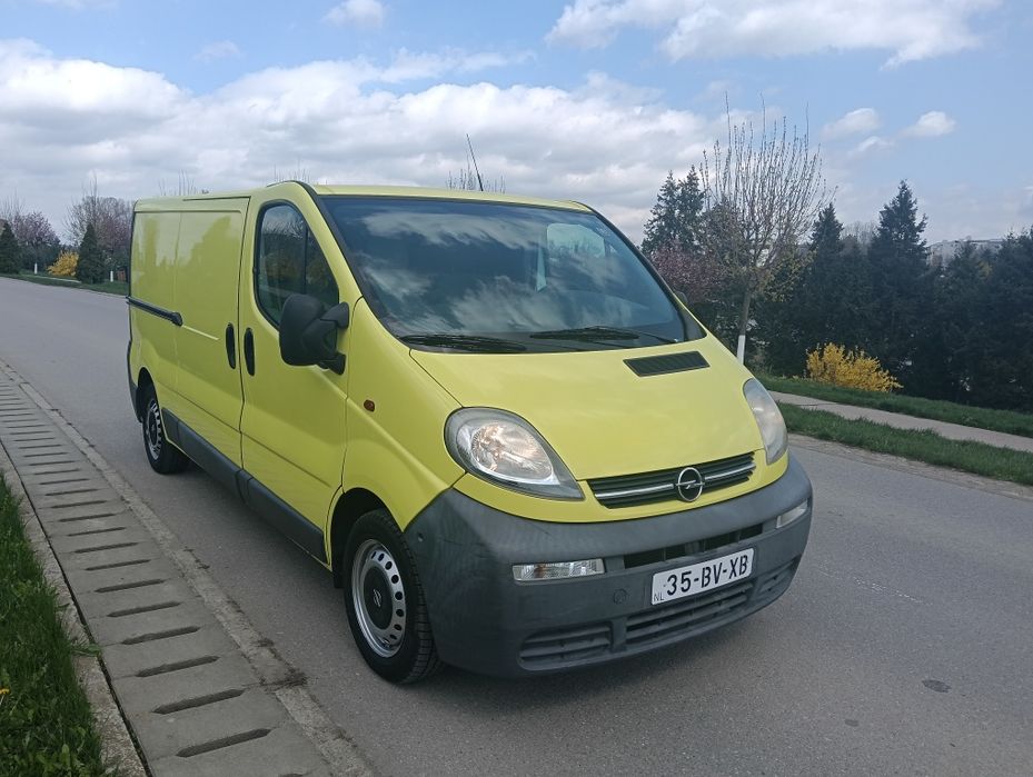 Opel Vivaro  motor 1.9 Modelul Lung