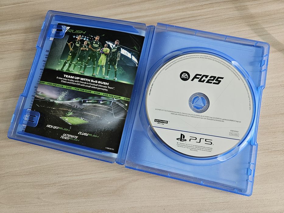 Игра FC25 на PS5