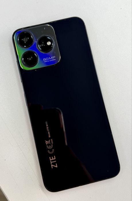 Продам ZTE Blade V50 256GB
