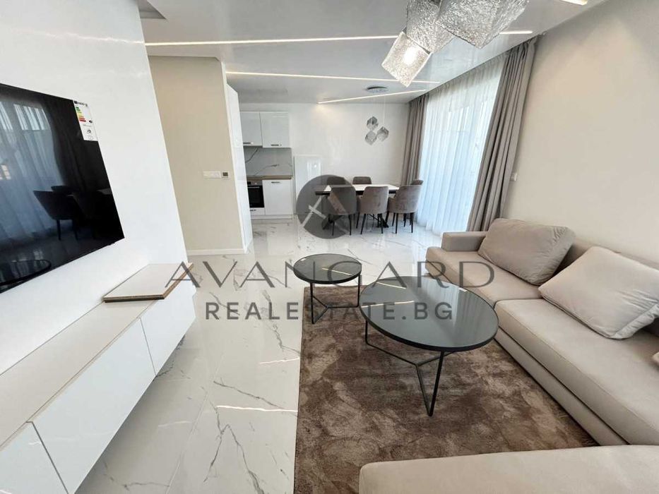 Продава се Тристаен апартамент в Пловдив, Остромила - 299 кв.м за 563 €/кв.м - Снимка #2