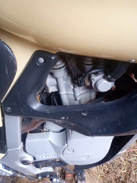 De vânzare motocicleta BMW F650!