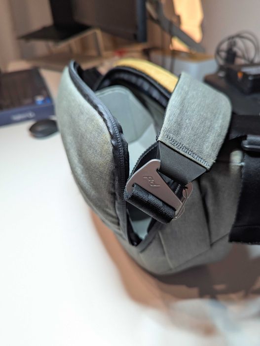 Geanta Foto Peak Design Everyday Sling 3l