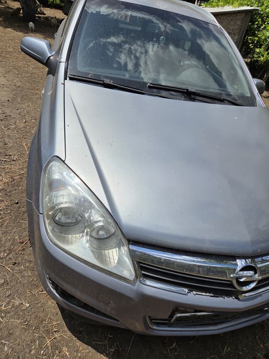 Dezmembrez Opel astra h 1.7 cdti 2008