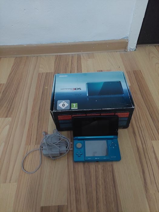 Nintendo 3ds full box