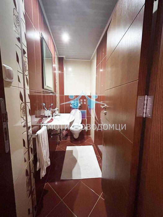 Етаж от къща, Шумен, Център