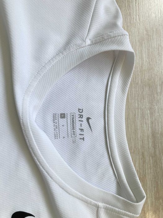 Найк Nike Dri Fit Standart Fit мъжка бяла тениска размер L