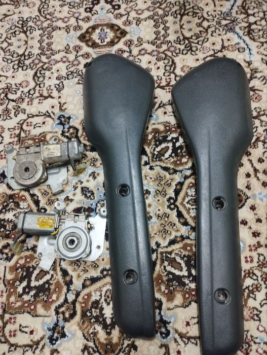 Damas tiko laboga steklopodyomnik sotiladi. Narxi 800000 so'm.