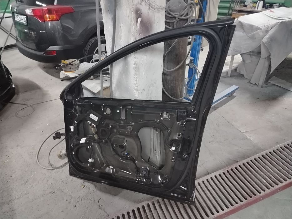 Правая дверь ХОНЧИ ЕКЬЮ М5