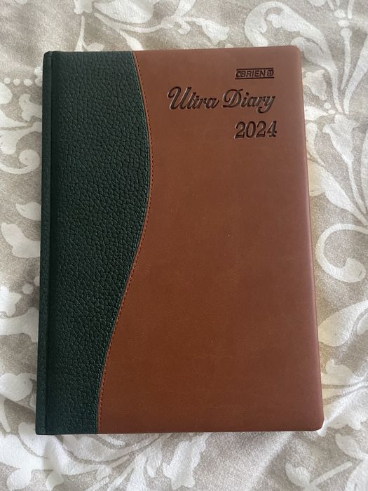 Луксозен кожен бележник