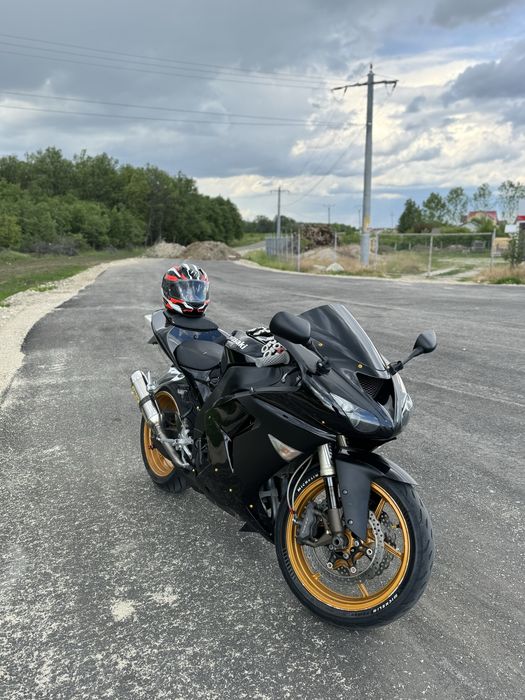 Vând kawasaki ninja zx10r