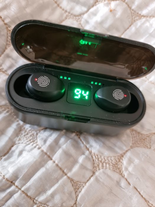 Наушники с повербанком