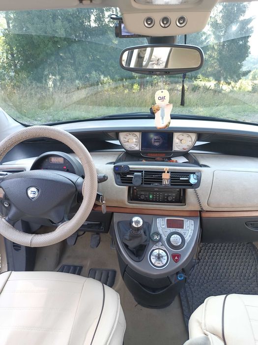 Lancia Phedra. Motor 2.0 hdi 136