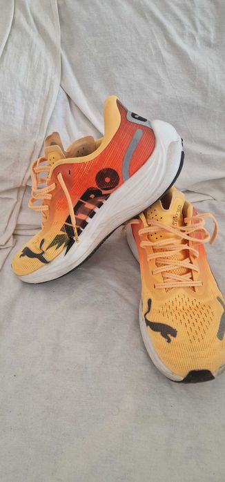 Продавам маратонки Puma Nitro