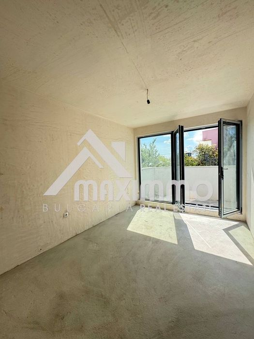 Продава се Двустаен апартамент в Варна, Кайсиева градина - 60 кв.м за 1367 €/кв.м - Снимка #1