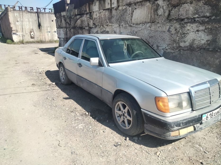 Mercedes-Benz 250D