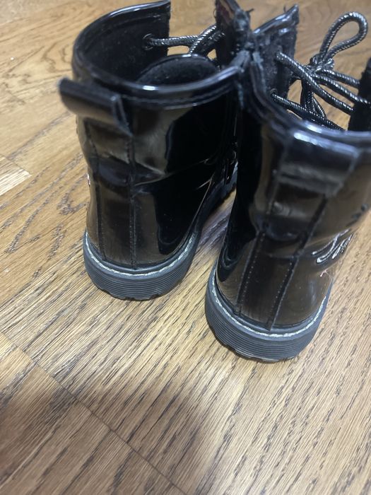 Vand ghetute fetita.