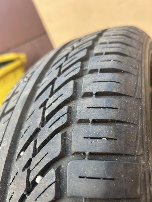 Vand cauciuri VARA TIGAR  185 60 r15 rulate foarte putin.