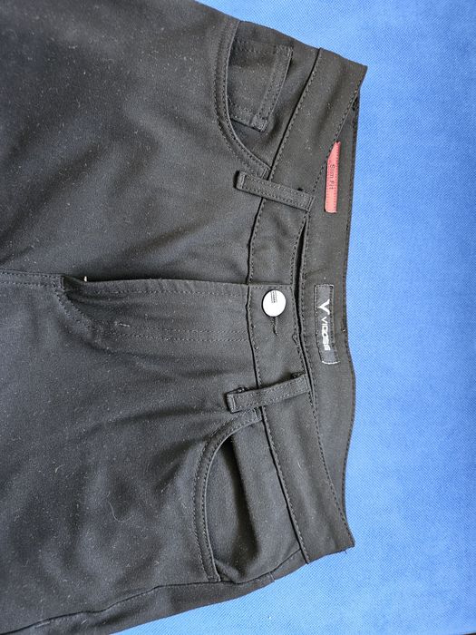 Брюки школьные черные