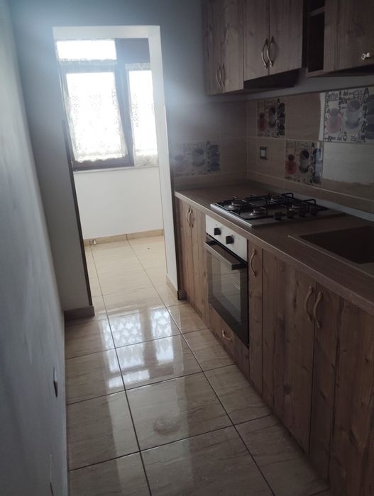 Vand garsoniera complect renovata si mobilata