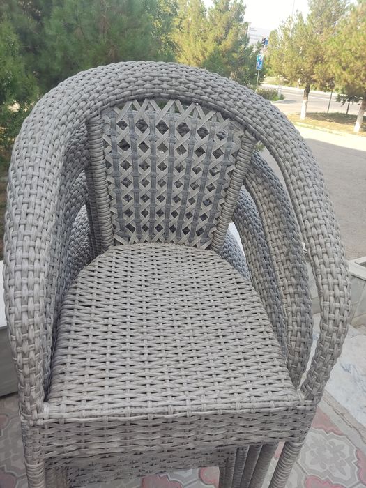 Stol stul sotiladi 3 xilidan bor bittadan qolgan arzinga sotaman