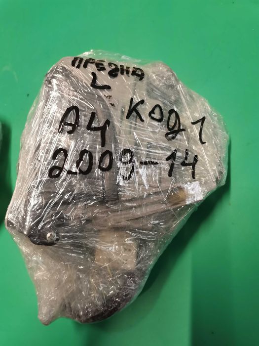 Лява брава/машинка предна и задна Ауди/Audi A4 B8 2007--2013г