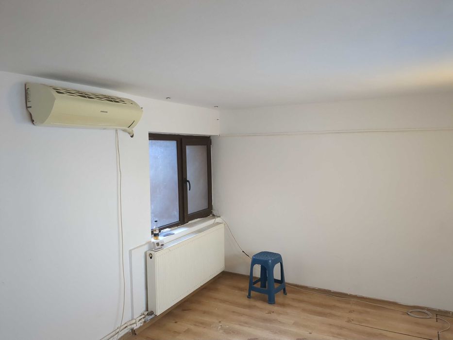Garsonieră 25 mp de vânzare, parter, cu AC si centrala, linistita!