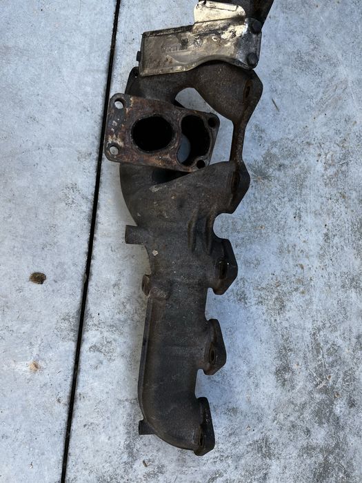 Изпускателен колектор бмв 286кс 335д 535д