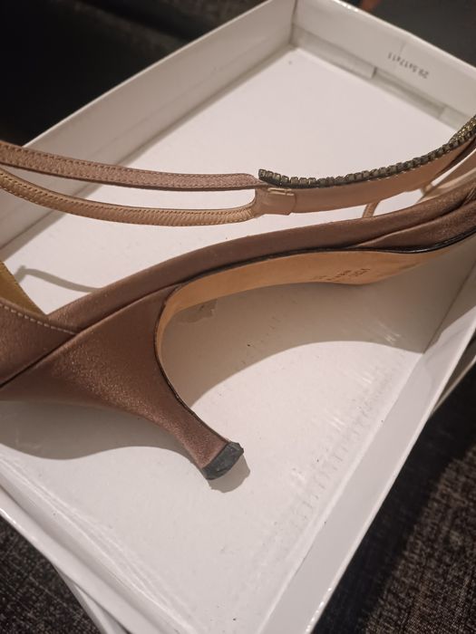 Paula Mendez дамски сандали с камъни