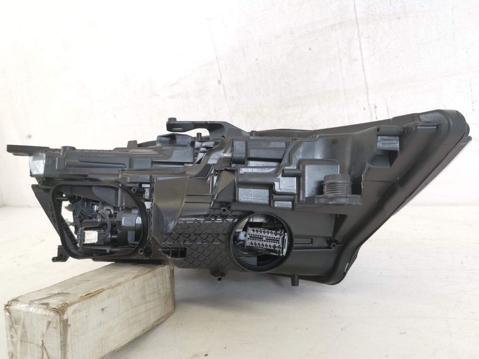 Ляв фар Матрикс Лед Ауди А6 Седан / Lqv far Matrix Led Audi A6 Sedan [