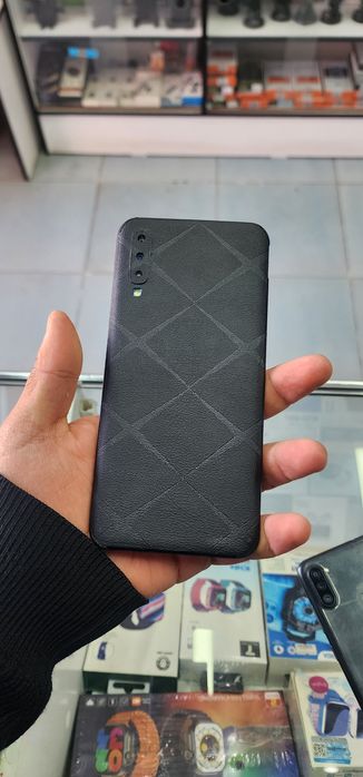 Samsung A50 sotiladi.