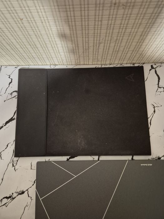 ASUS Zenbook 15 OLED