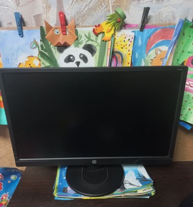 Монитор hp в хорошем состоянии