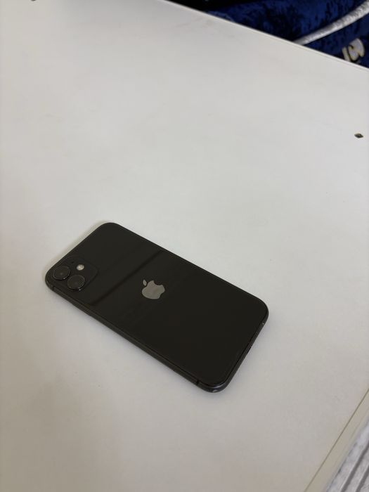 Айфон 11. Емкость 75%. 128гб