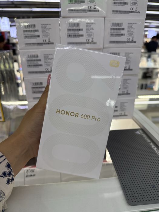 Honor 600 pro 12/512 White