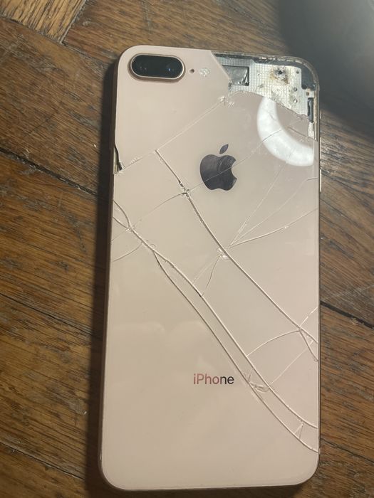 Vand iphone 8 plus capac spate spart